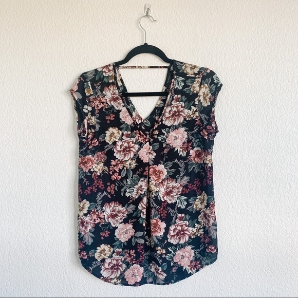 Halogen Black Floral Print Cap Sleeve V Neck Blouse - Picture 1 of 4